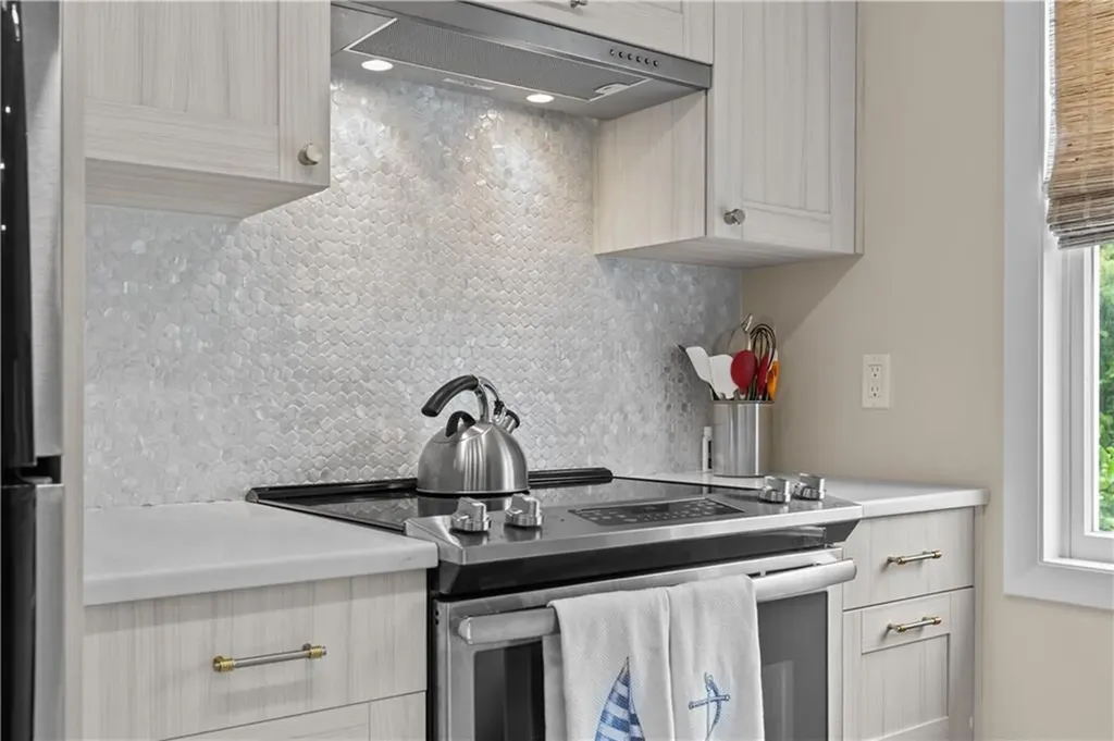 364 Bellevue Avenue Newport RI 02840