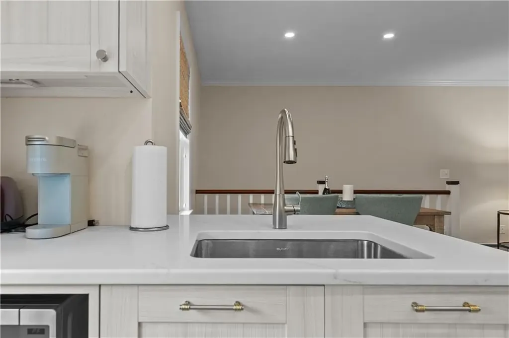 364 Bellevue Avenue Newport RI 02840