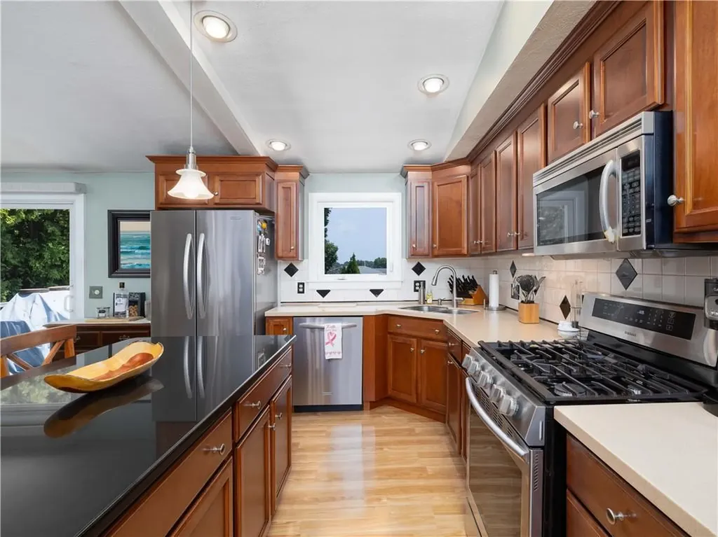 184 Vallette Street Cranston RI 02920