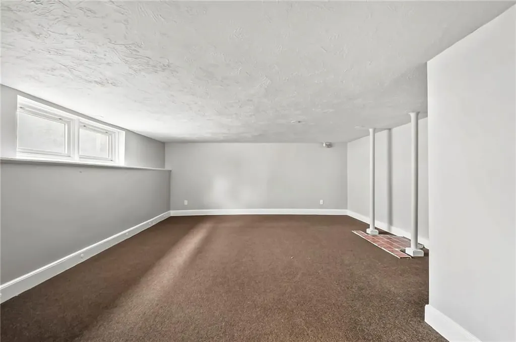 107 Meadow Road Woonsocket RI 02895