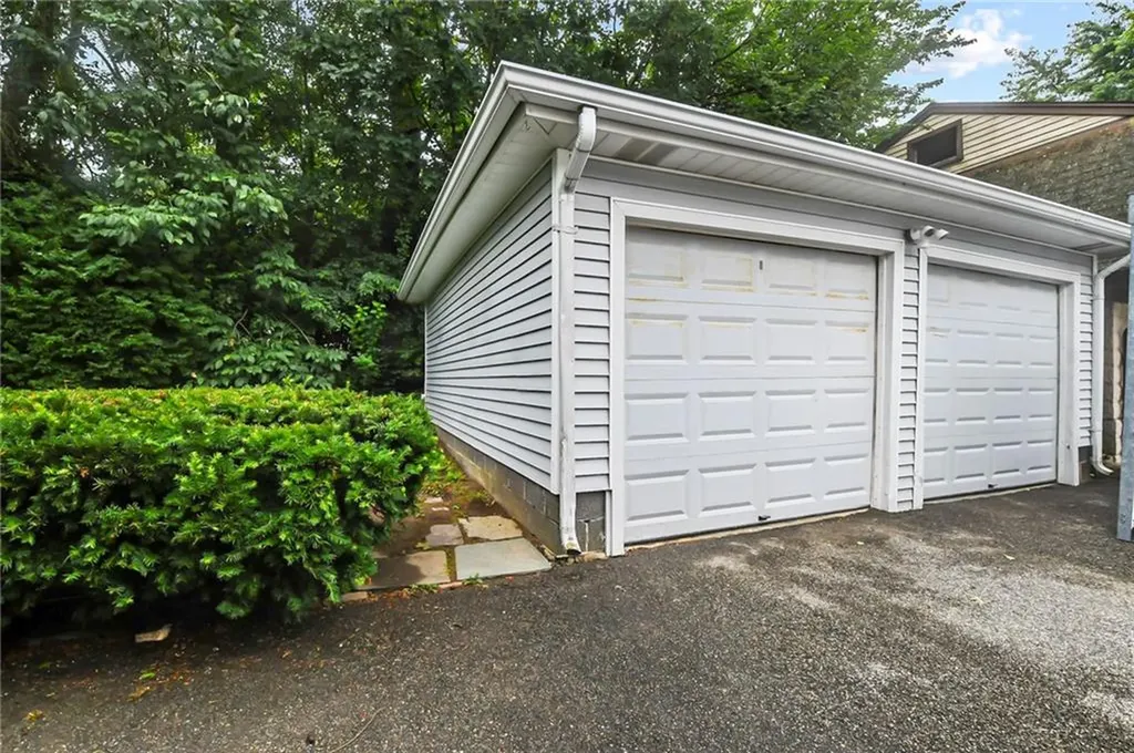 107 Meadow Road Woonsocket RI 02895
