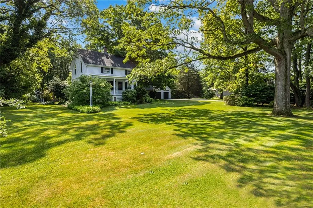 48 Washington Road Barrington RI 02806