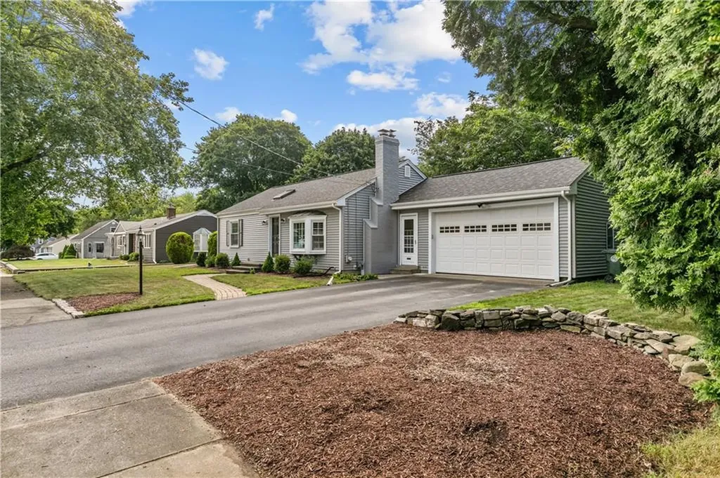 12 Terrace Drive Bristol RI 02809
