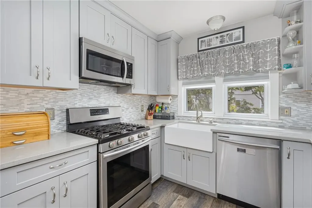 13 Vaughan Avenue Newport RI 02840