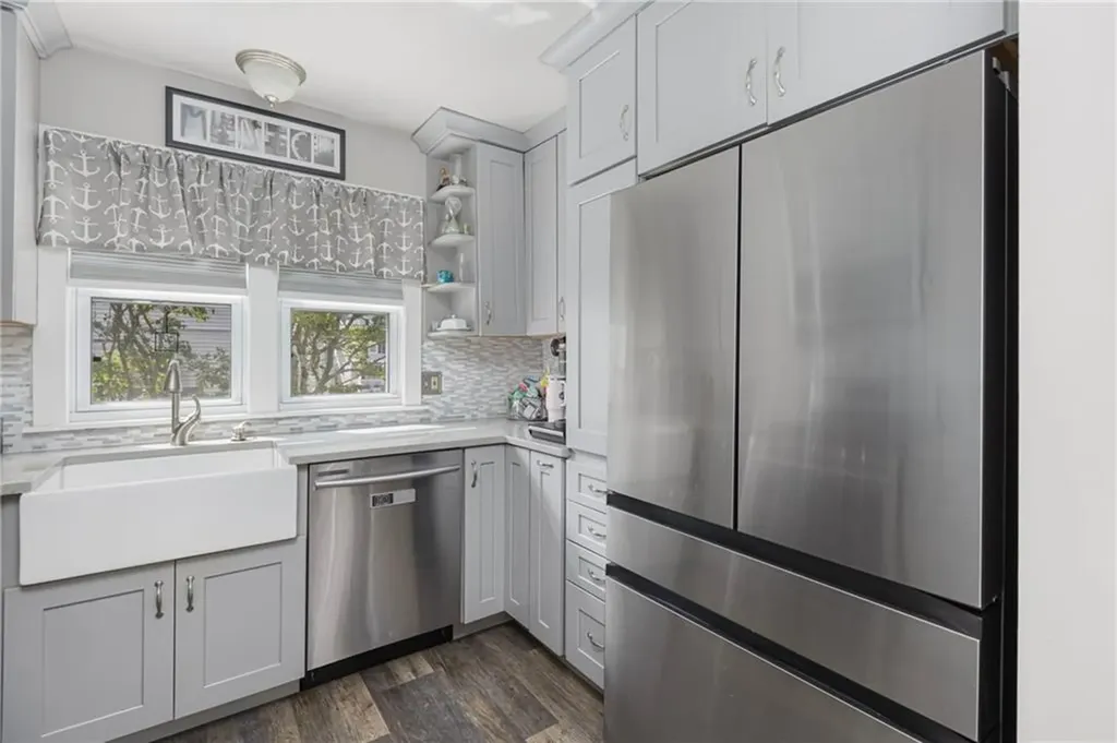 13 Vaughan Avenue Newport RI 02840