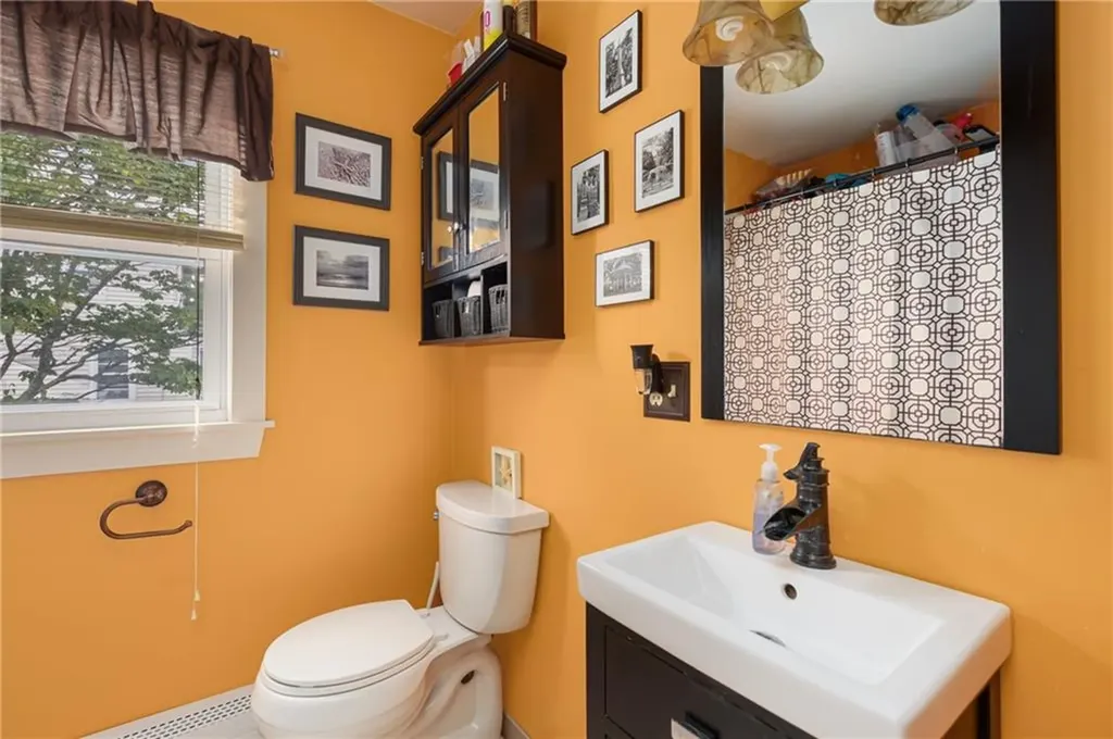 13 Vaughan Avenue Newport RI 02840