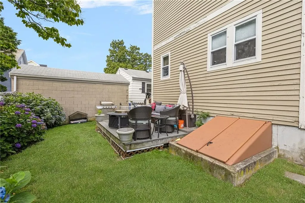 13 Vaughan Avenue Newport RI 02840