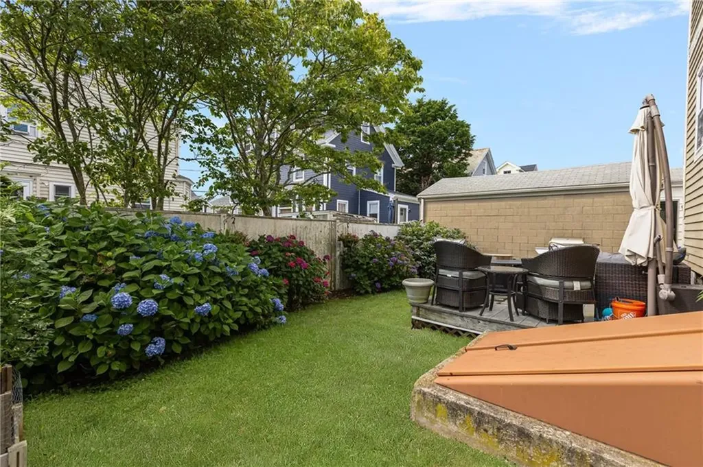 13 Vaughan Avenue Newport RI 02840