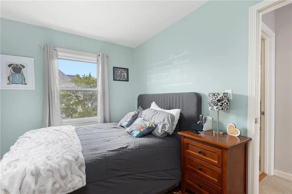 13 Vaughan Avenue Newport RI 02840