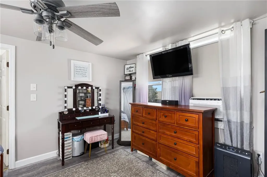 13 Vaughan Avenue Newport RI 02840