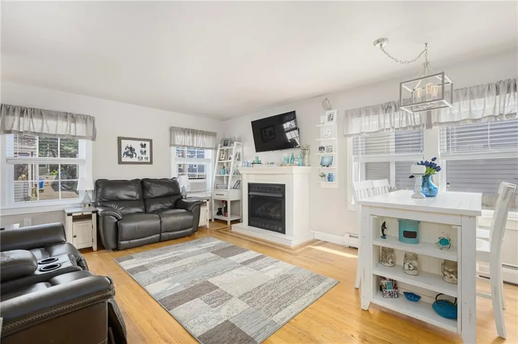 13 Vaughan Avenue Newport RI 02840