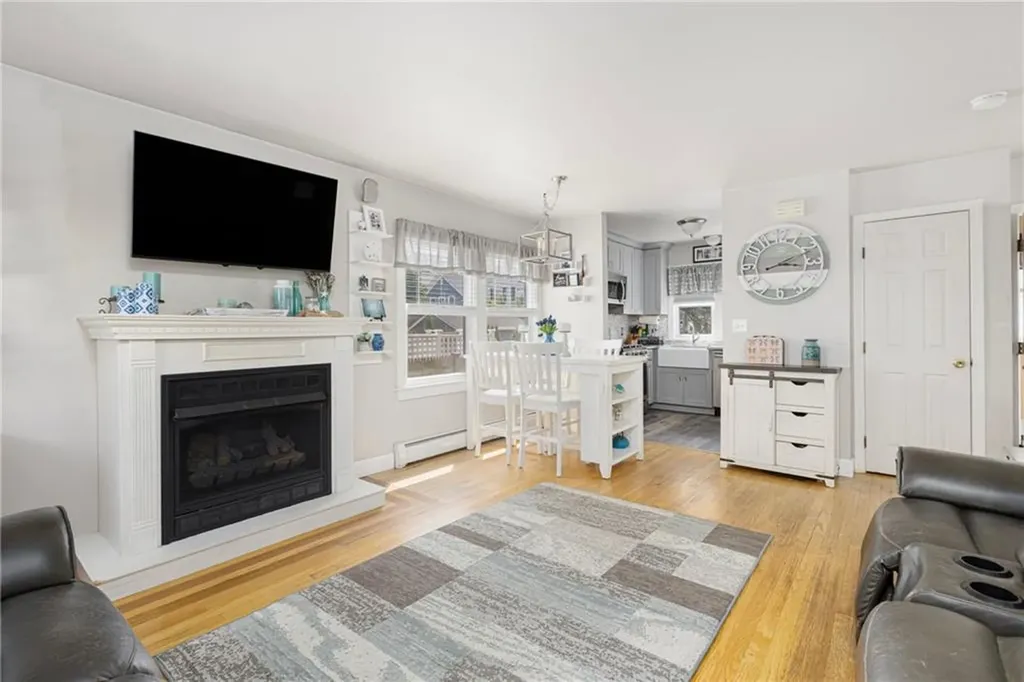 13 Vaughan Avenue Newport RI 02840