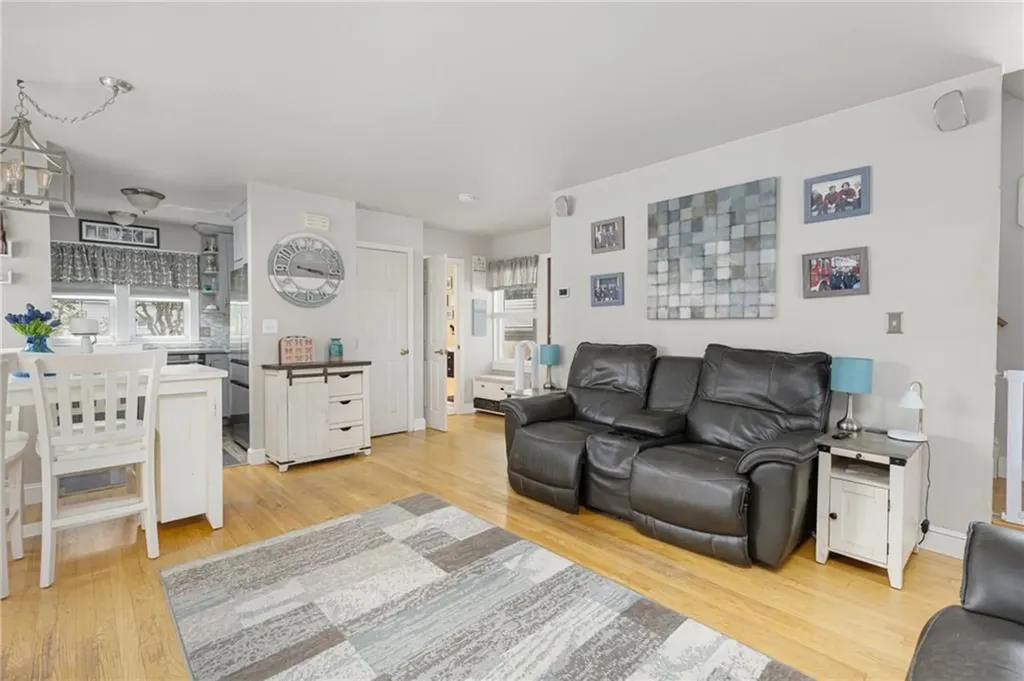 13 Vaughan Avenue Newport RI 02840