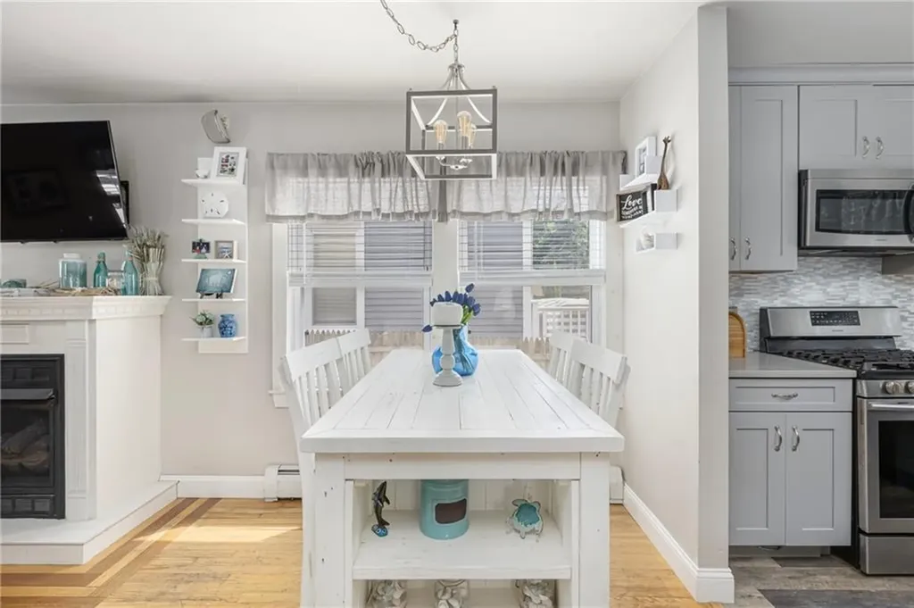 13 Vaughan Avenue Newport RI 02840