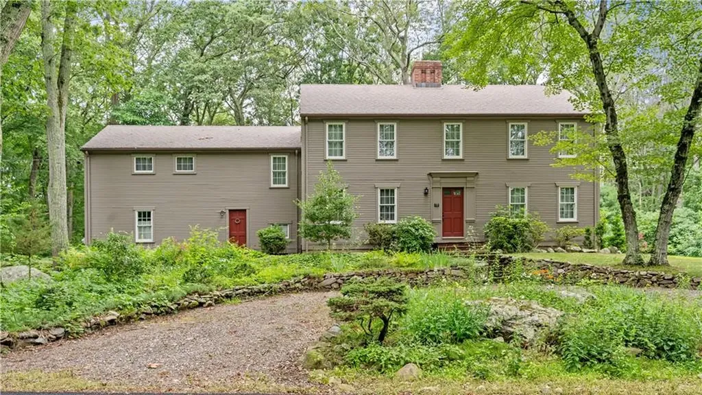 12 Lampercock Lane Lincoln RI 02865