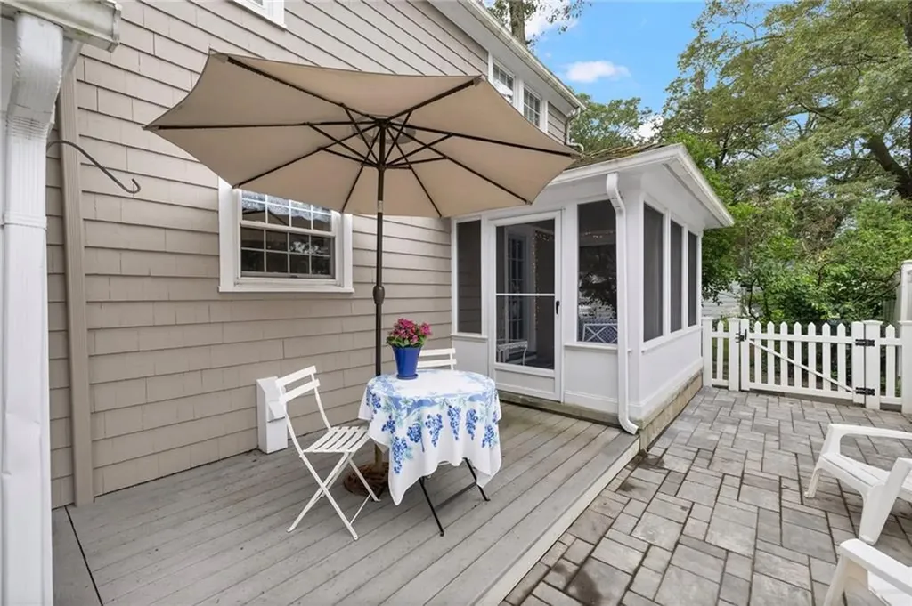 221 Trinity Street Warwick RI 02886