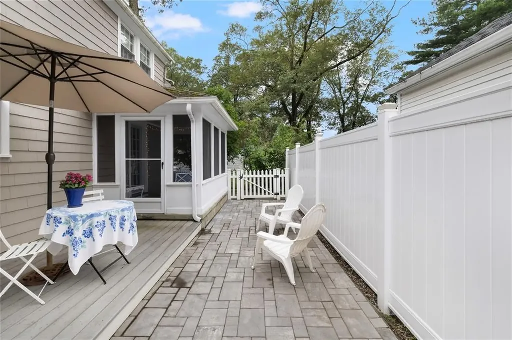 221 Trinity Street Warwick RI 02886