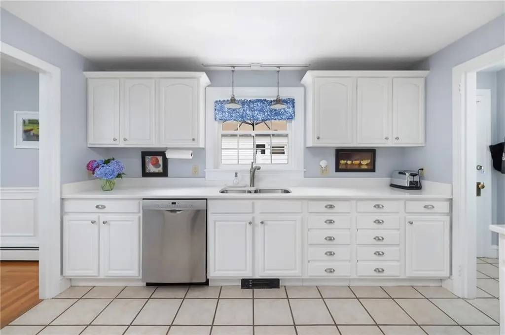 221 Trinity Street Warwick RI 02886