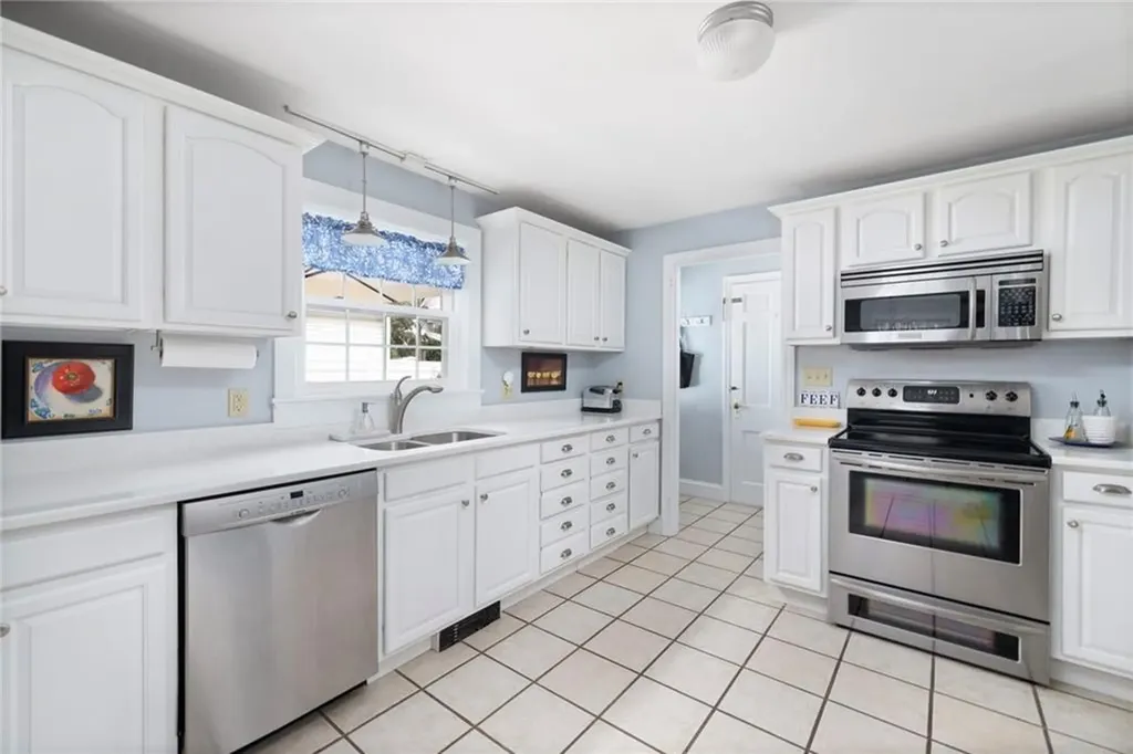 221 Trinity Street Warwick RI 02886