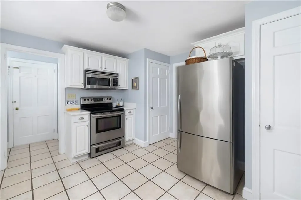 221 Trinity Street Warwick RI 02886