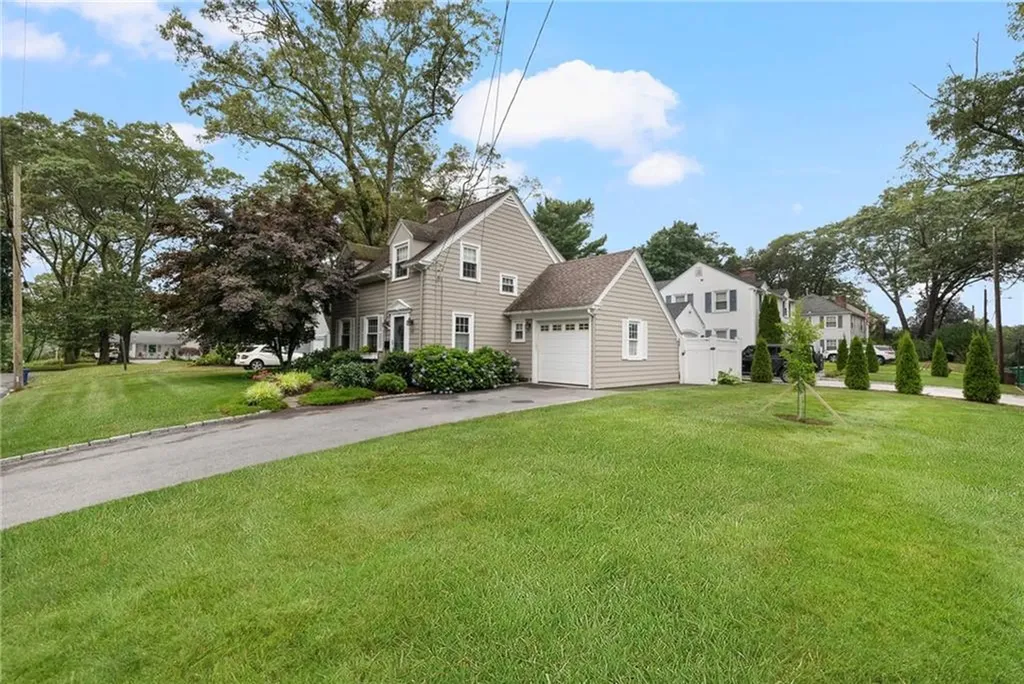 221 Trinity Street Warwick RI 02886