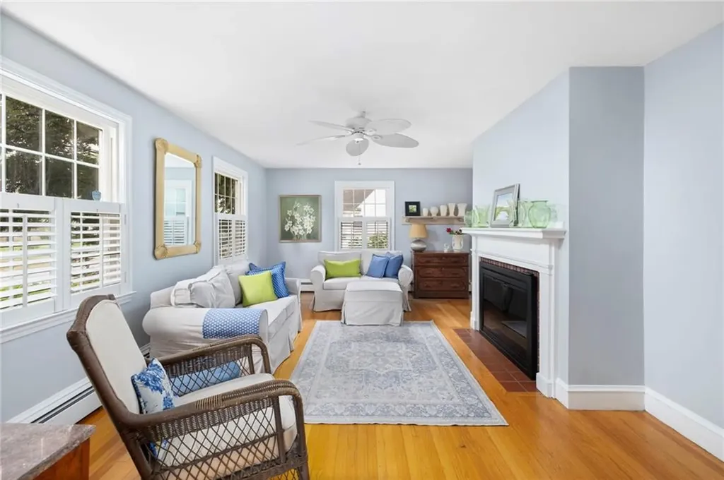 221 Trinity Street Warwick RI 02886