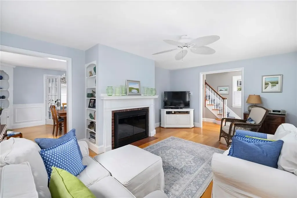 221 Trinity Street Warwick RI 02886