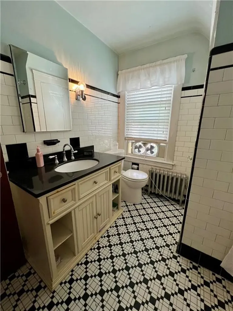 55 Greylock Avenue Cranston RI 02910
