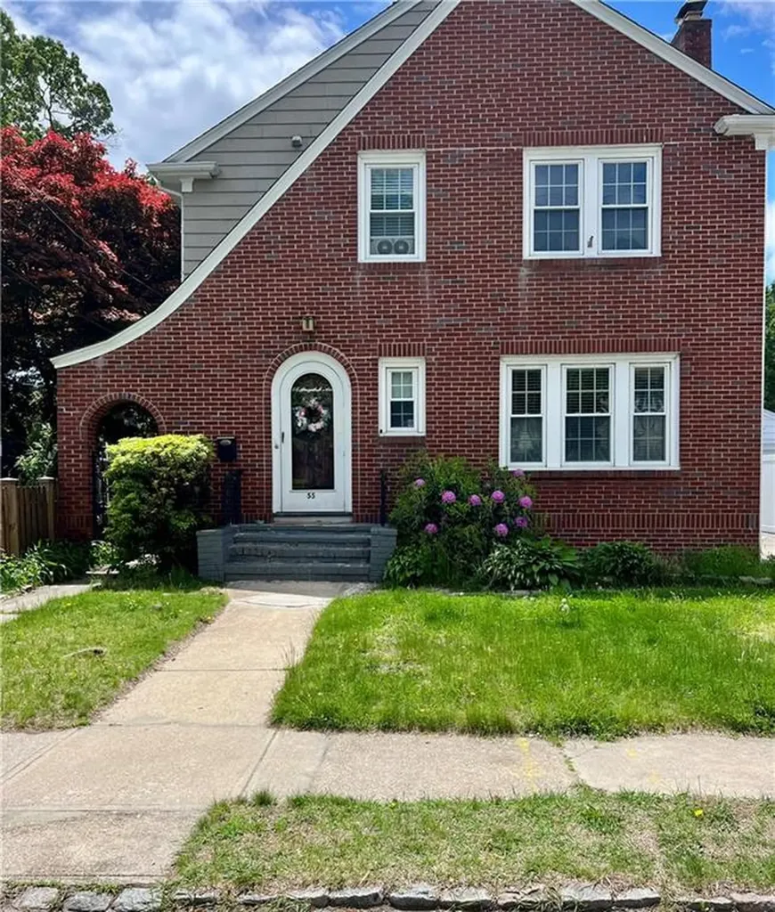 55 Greylock Avenue Cranston RI 02910