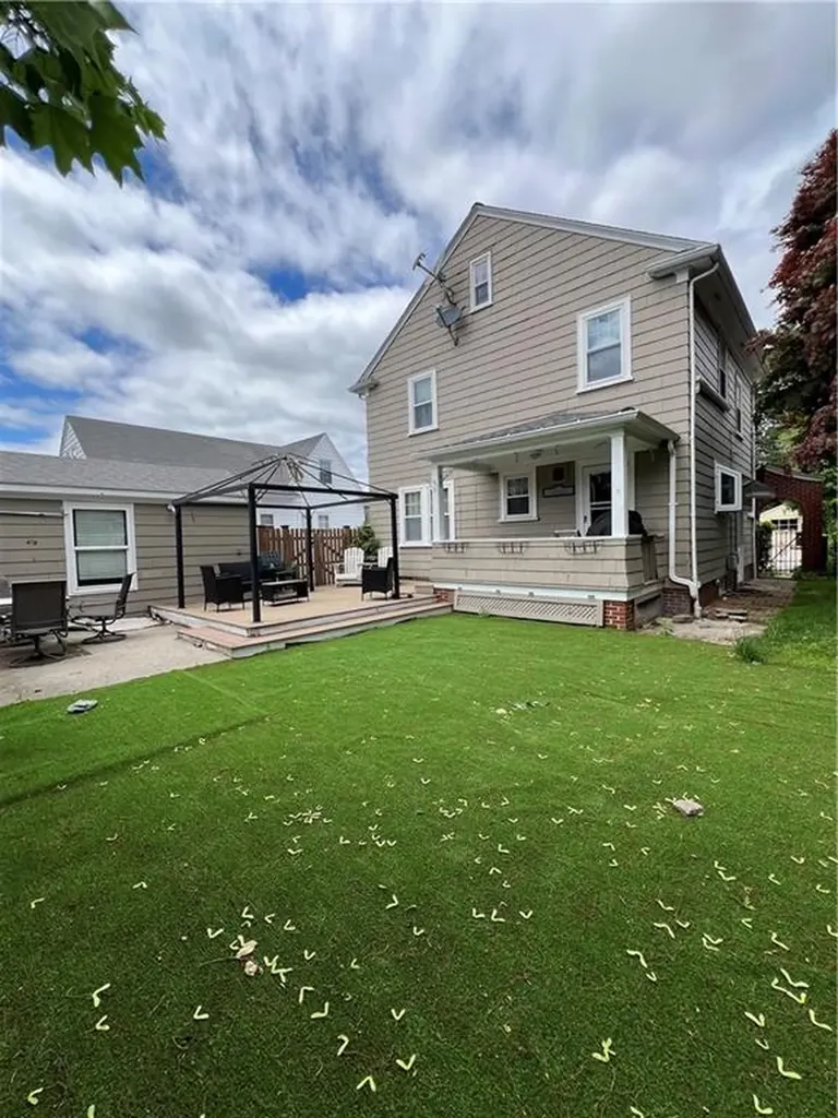 55 Greylock Avenue Cranston RI 02910