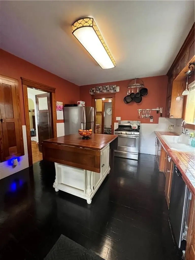 55 Greylock Avenue Cranston RI 02910