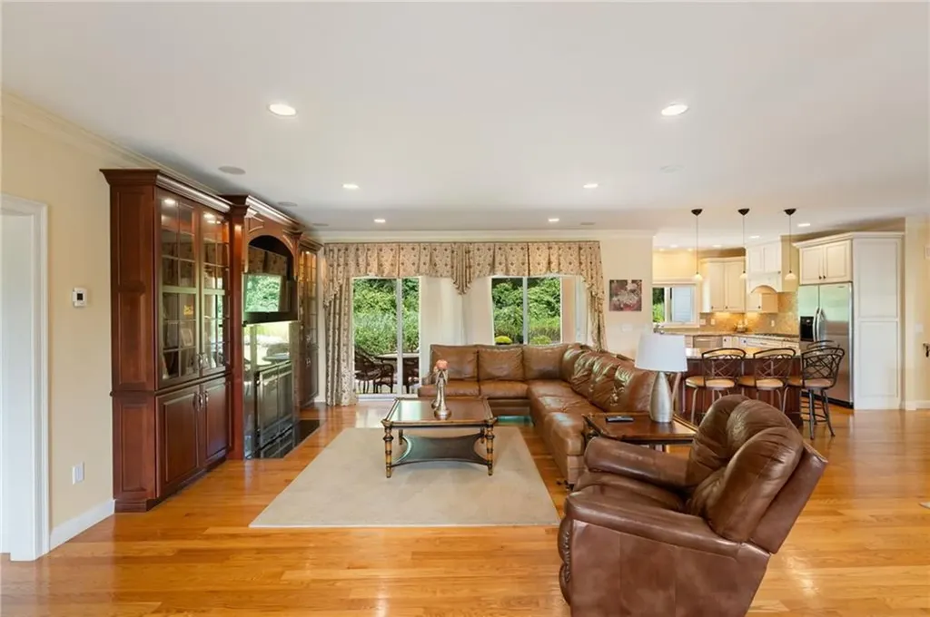 7 Sanctuary Drive Cranston RI 02921