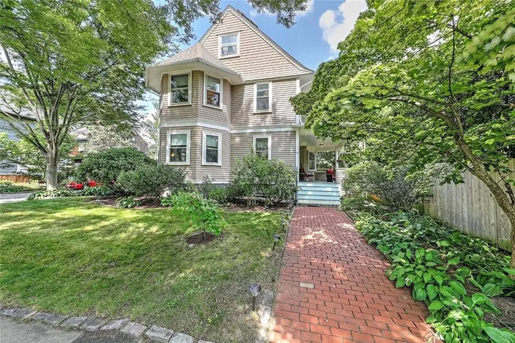 179 Elmgrove Avenue Providence RI 02906