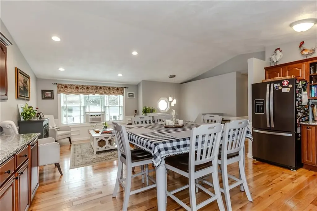 10 Pembroke Drive Johnston RI 02919
