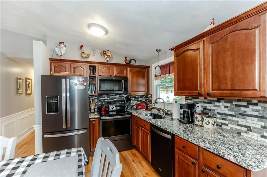 10 Pembroke Drive Johnston RI 02919