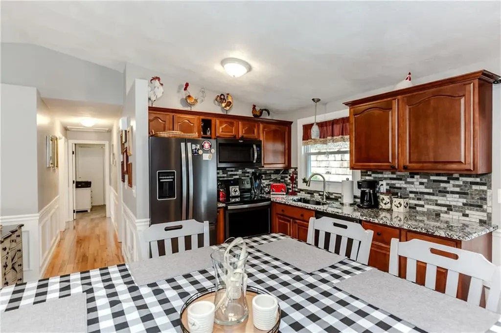 10 Pembroke Drive Johnston RI 02919