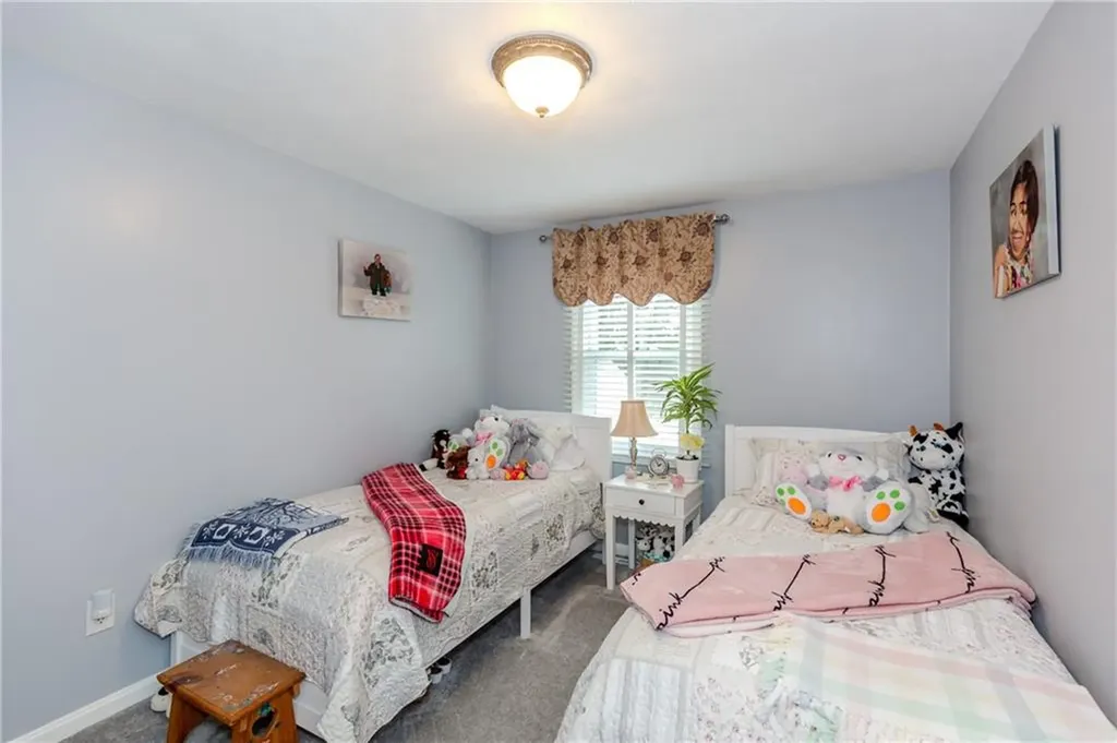 10 Pembroke Drive Johnston RI 02919