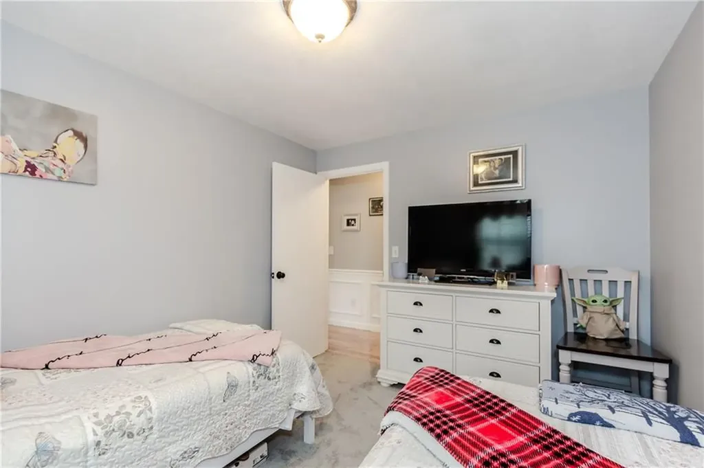 10 Pembroke Drive Johnston RI 02919