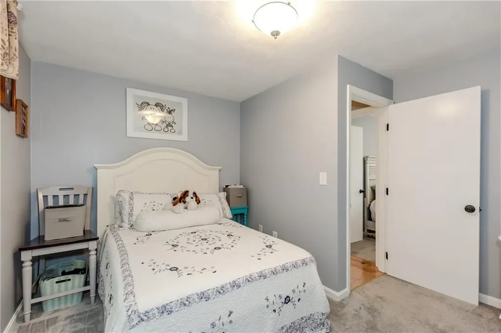 10 Pembroke Drive Johnston RI 02919
