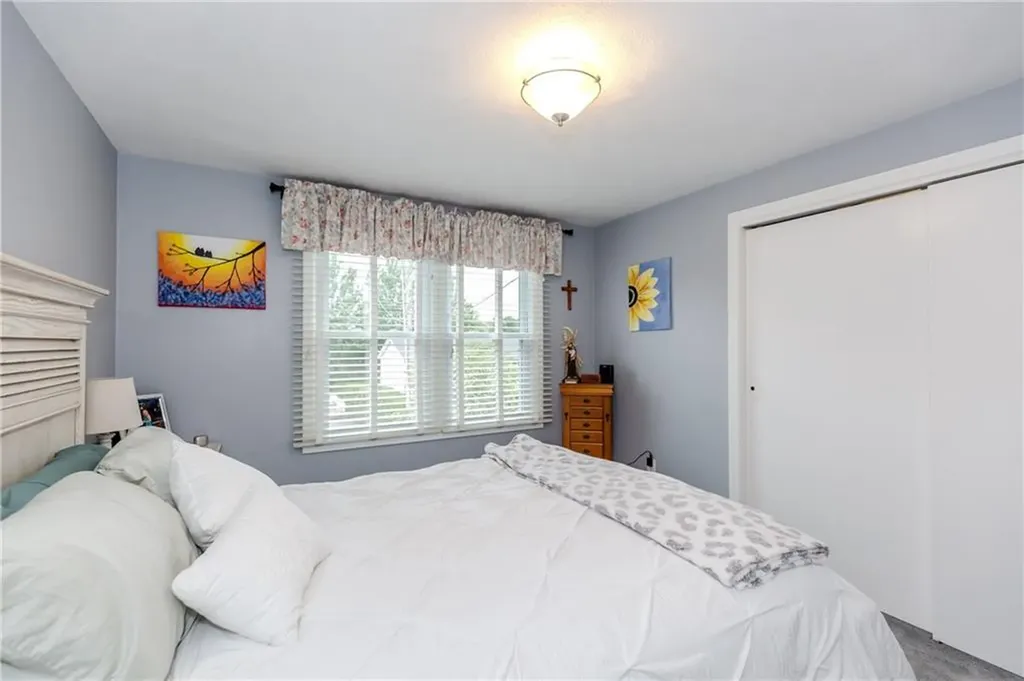10 Pembroke Drive Johnston RI 02919