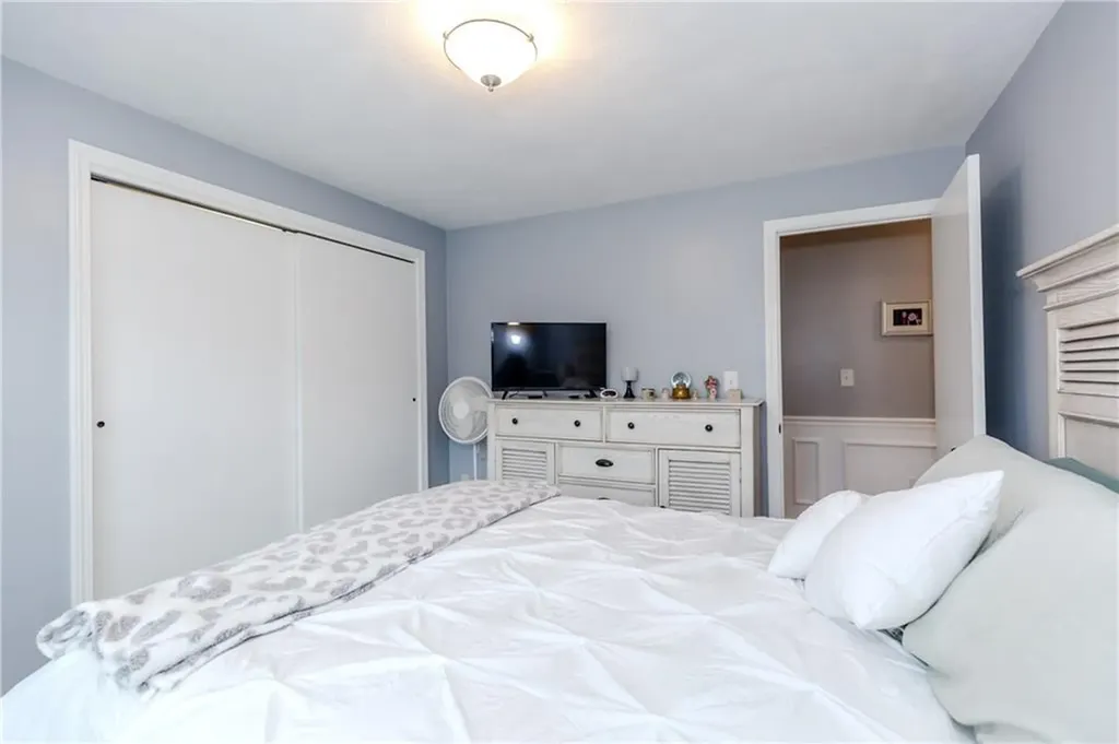 10 Pembroke Drive Johnston RI 02919