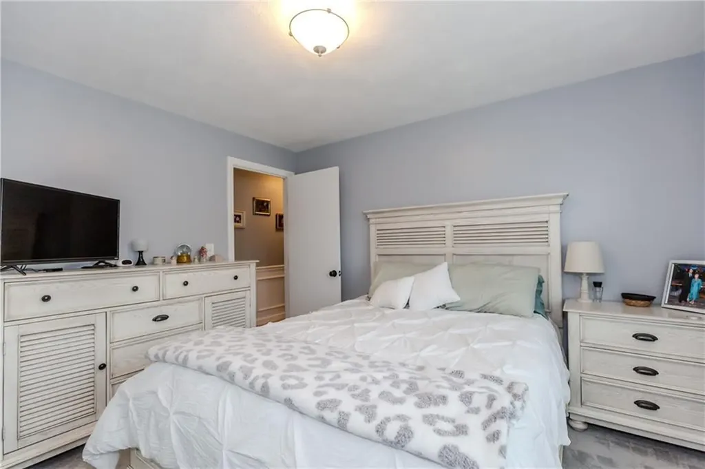 10 Pembroke Drive Johnston RI 02919