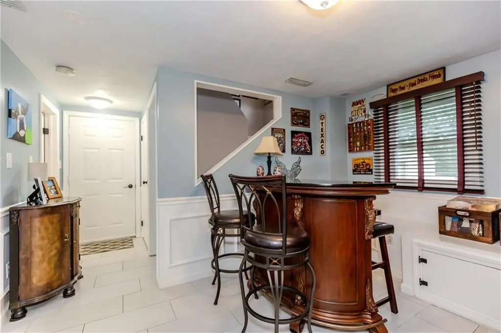 10 Pembroke Drive Johnston RI 02919