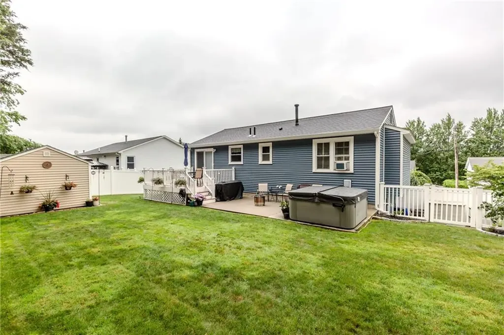 10 Pembroke Drive Johnston RI 02919