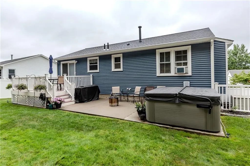 10 Pembroke Drive Johnston RI 02919
