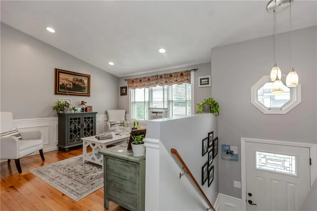 10 Pembroke Drive Johnston RI 02919