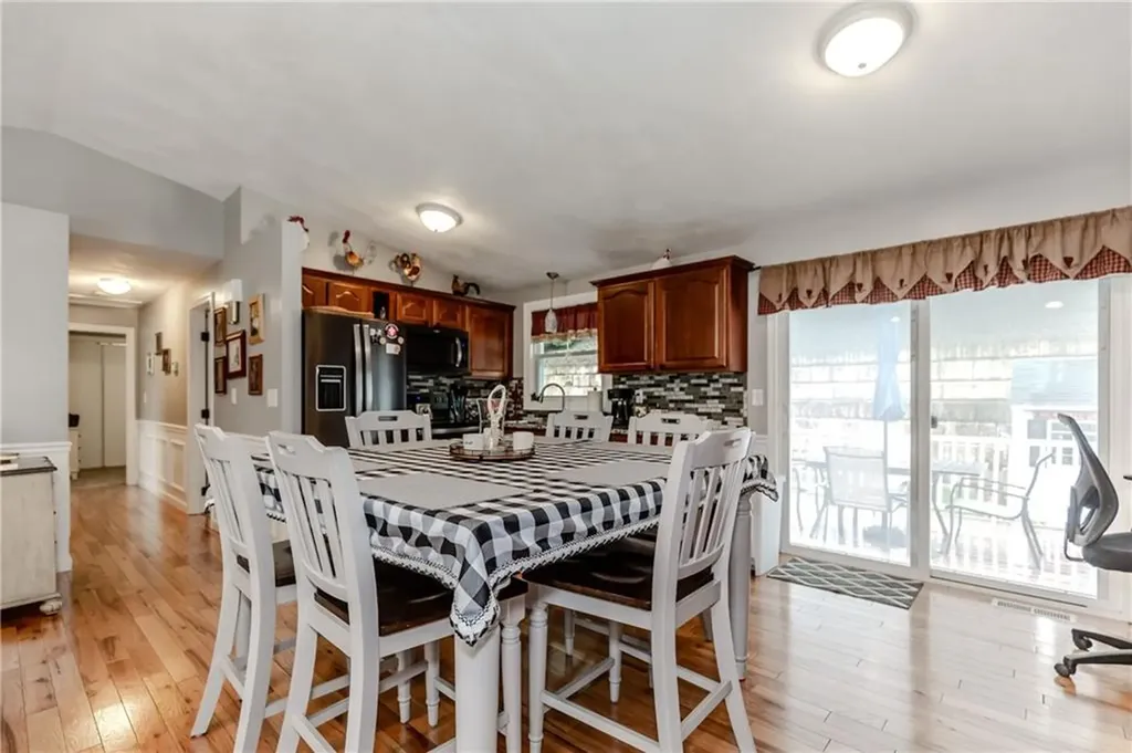 10 Pembroke Drive Johnston RI 02919