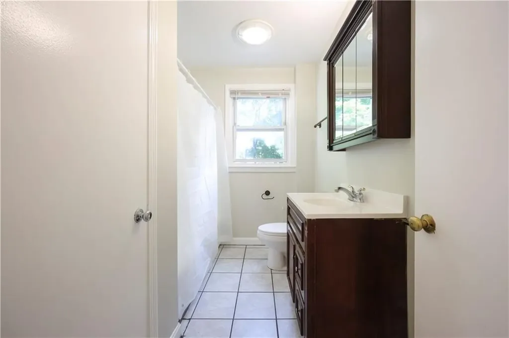 83 Vincent Avenue North Providence RI 02904