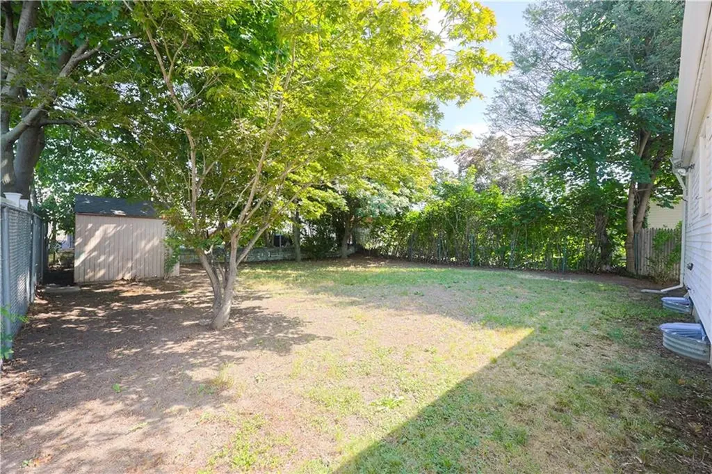 83 Vincent Avenue North Providence RI 02904