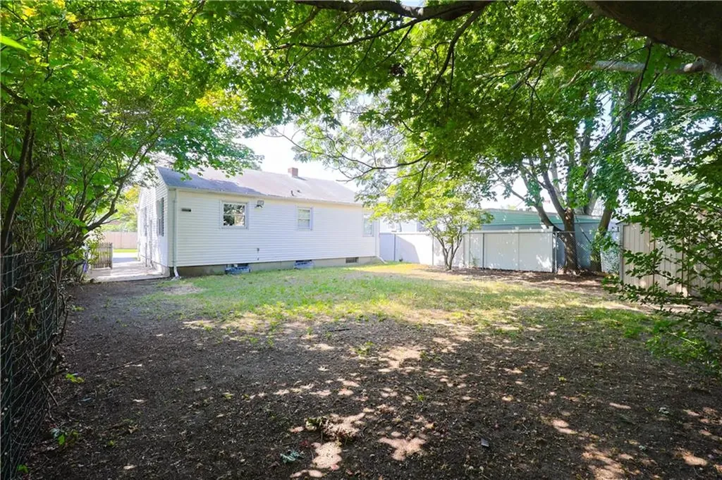83 Vincent Avenue North Providence RI 02904
